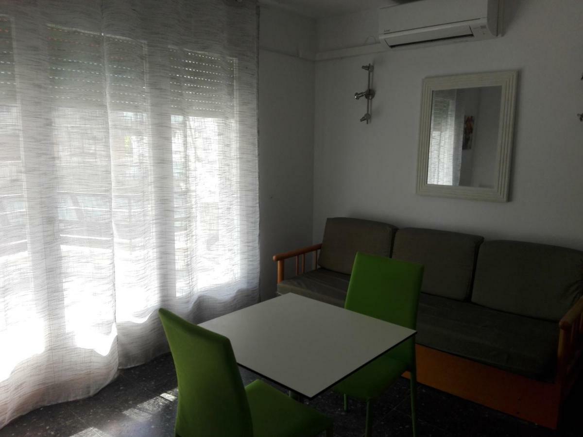 Apartament Zeus Alexis Ii *